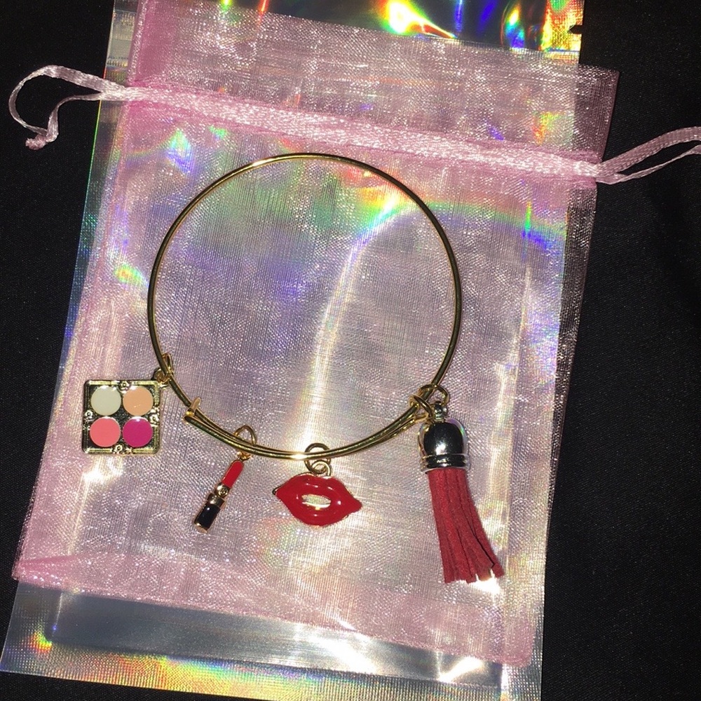 Gold bangle